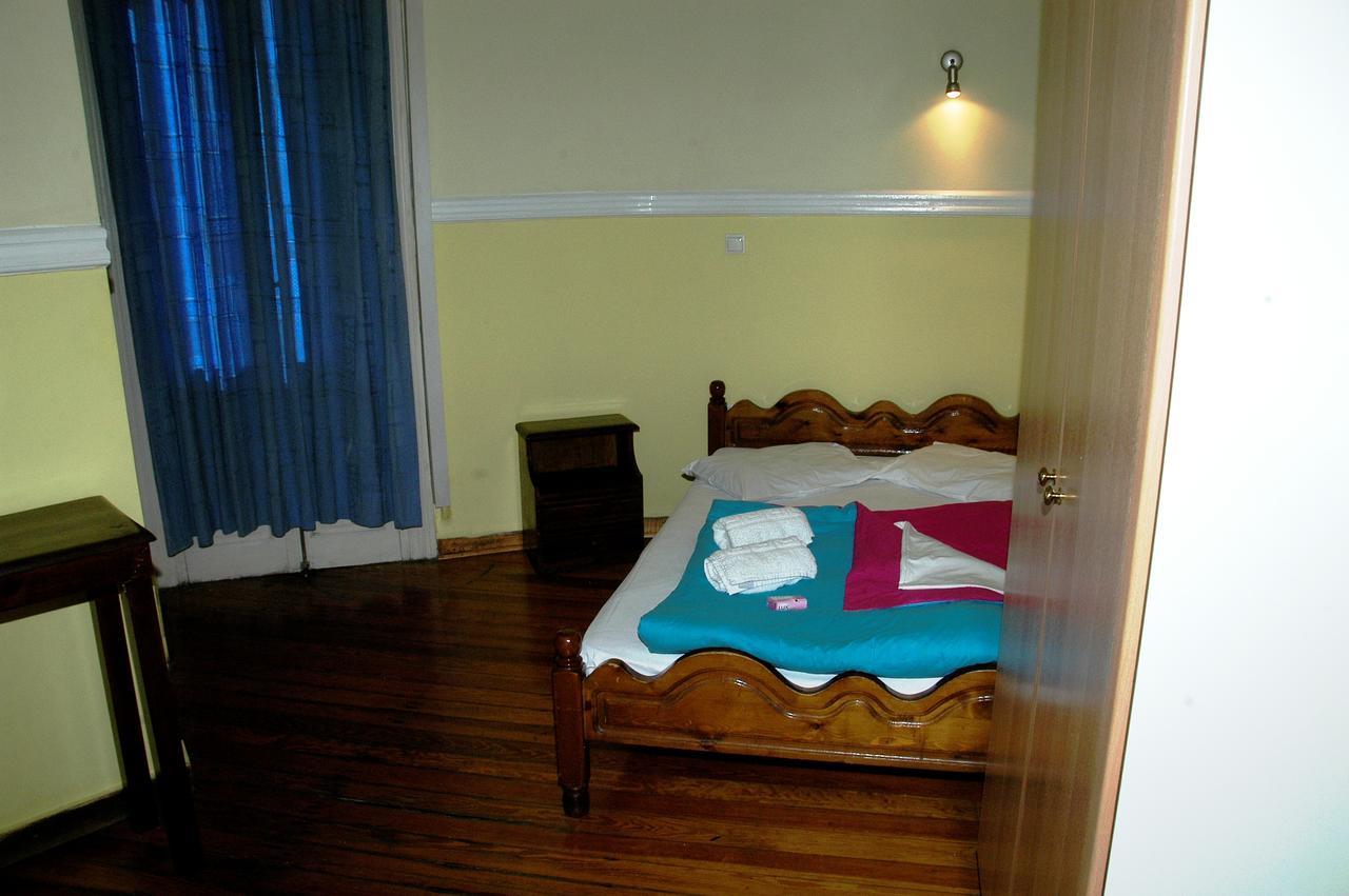 Lozanni Hostel Athens Exterior photo